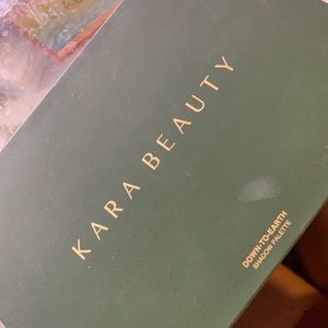 KARA Beauty DOWN TO EARTH PALETTE